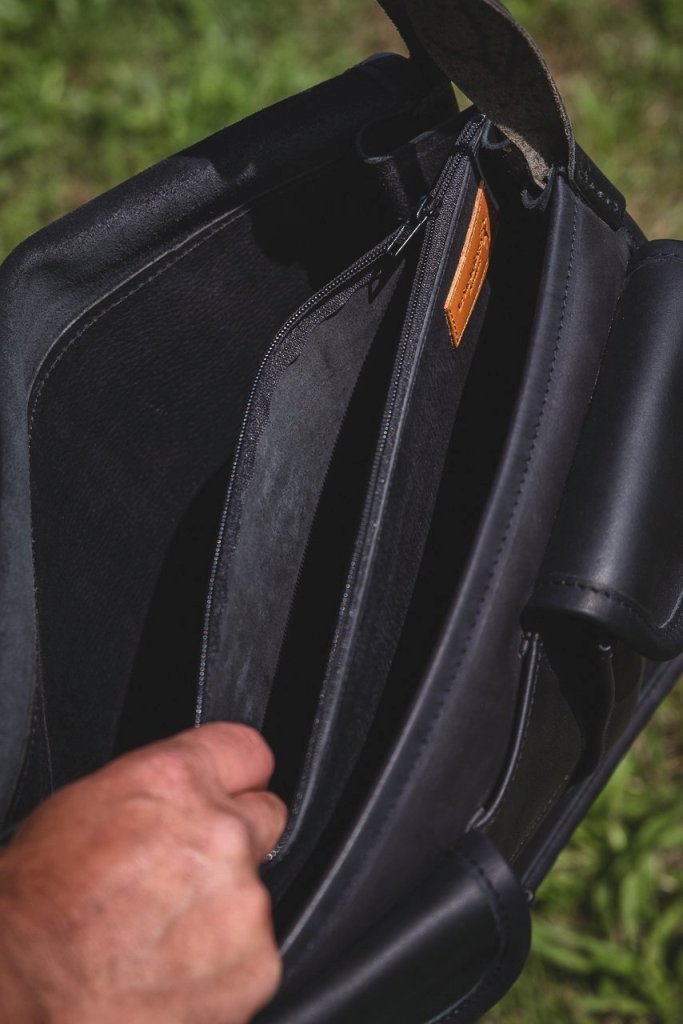 Borsa A Tracolla Uomo In Cuoio Nero – 26x21x10 Cm, Tracolla Regolabile, Alta Qualità