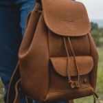 Sac à dos n°1 - Sac en cuir artisanal teinte fauve