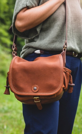 Sac à bandoulières en cuir artisanal