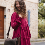 Shooting de la collection Sac du Berger Automne/Hiver 2023-2024 avec Simon et Sophie comme modèles. Photographie de Franck Tourneret, professionnel des marques aveyronnaises.