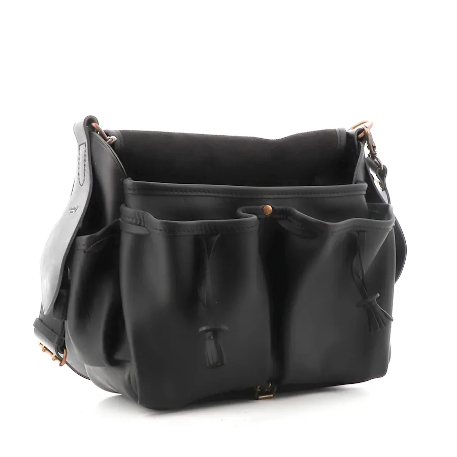 Sac du Berger Pack: a Leather Photographer's Bag Made in France