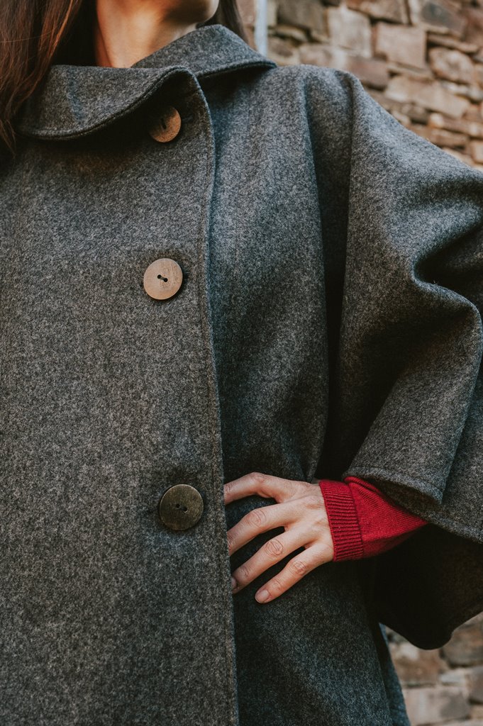 Women's cape 100% wool made in France