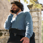 Shooting de la collection Sac du Berger Automne/Hiver 2023-2024 avec Simon et Sophie comme modèles. Photographie de Franck Tourneret, professionnel des marques aveyronnaises.