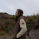 Vareuse sans manches de profil